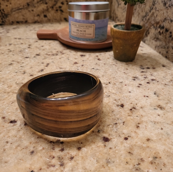 Vintage bangle bracelets - Picture 4 of 6